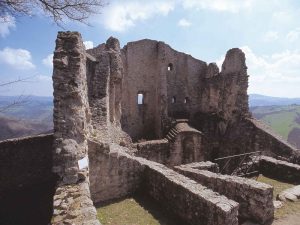 canossa castle